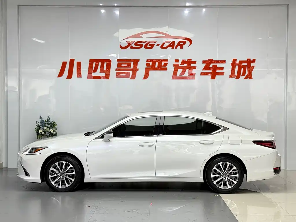 Lexus ES 2021 200 Excellence Edition