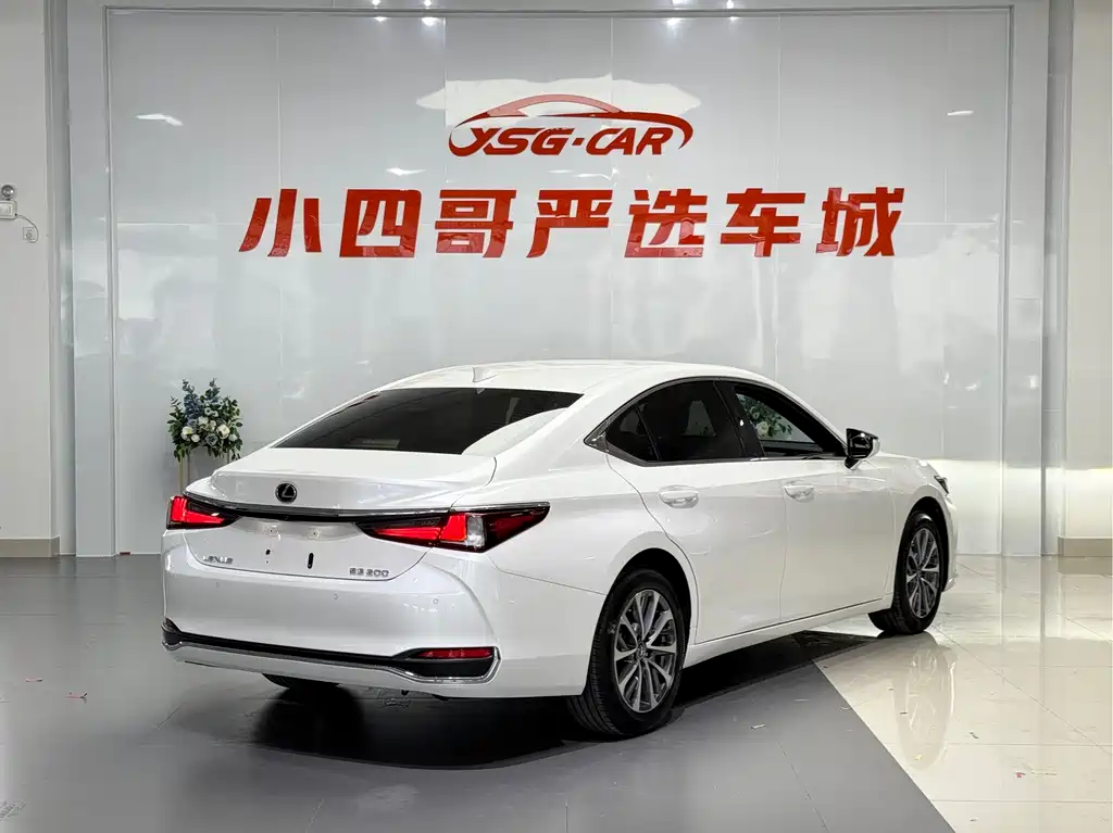 Lexus ES 2021 200 Excellence Edition