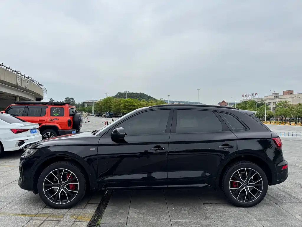 Audi Q5L 2023 45 TFSI quattro Luxury Dynamic Edition