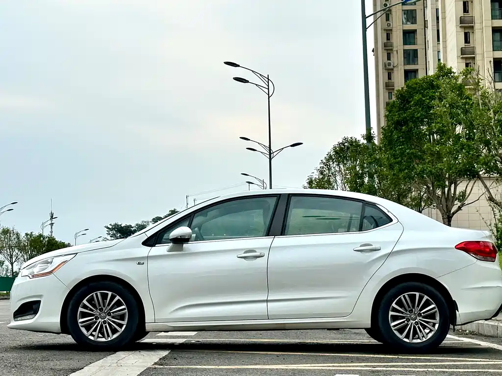 Citroën C4L 2014 1.8L Auto Zhiqu Edition Jinzhi
