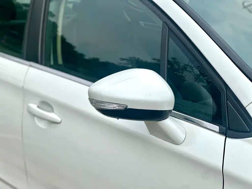 Citroën C4L 2014 1.8L Auto Zhiqu Edition Jinzhi