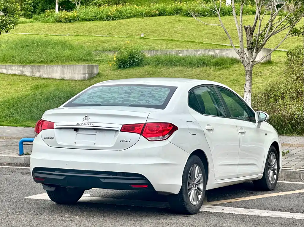 Citroën C4L 2014 1.8L Auto Zhiqu Edition Jinzhi