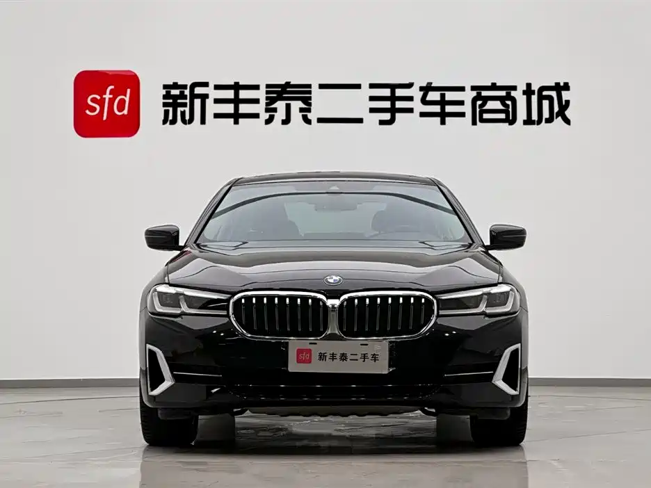 BMW 5 Series 2022 Facelift 525Li Luxury Package