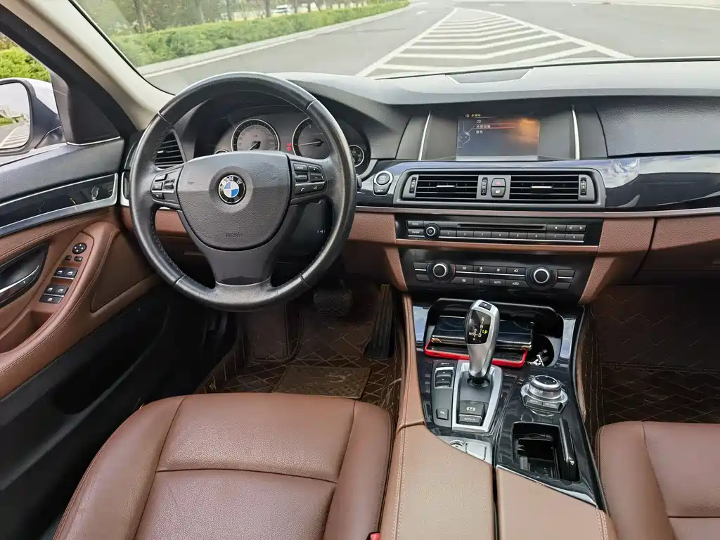 BMW 5 Series 2014 520Li Elegant Edition