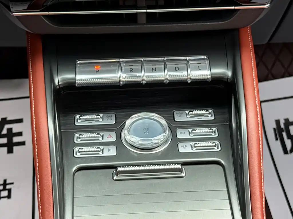 Lincoln Nautilus 2023 2.0T AWD Hybrid Premium Edition