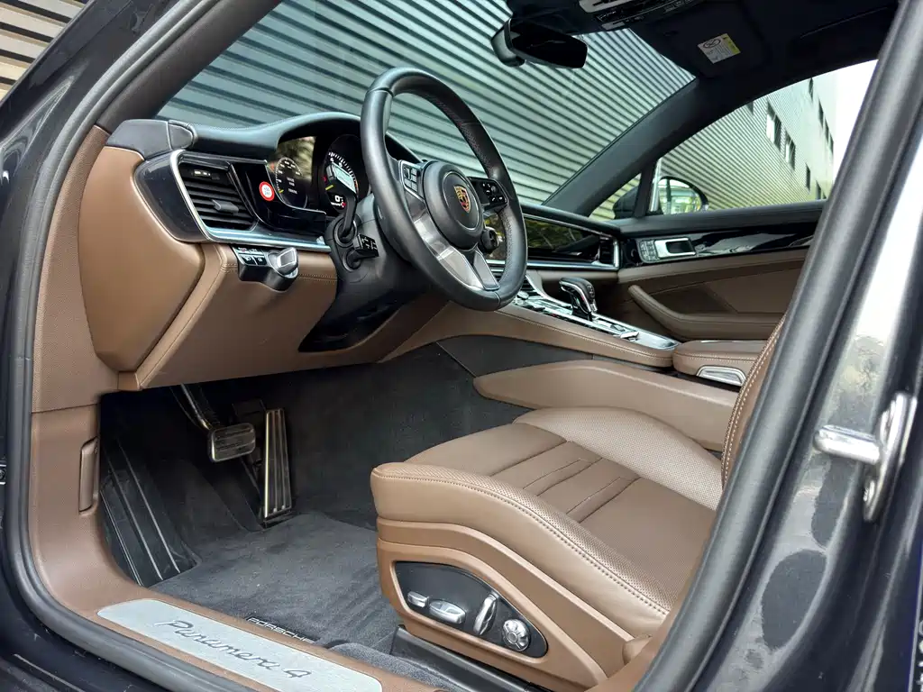 2018 Porsche Panamera 4 E-Hybrid