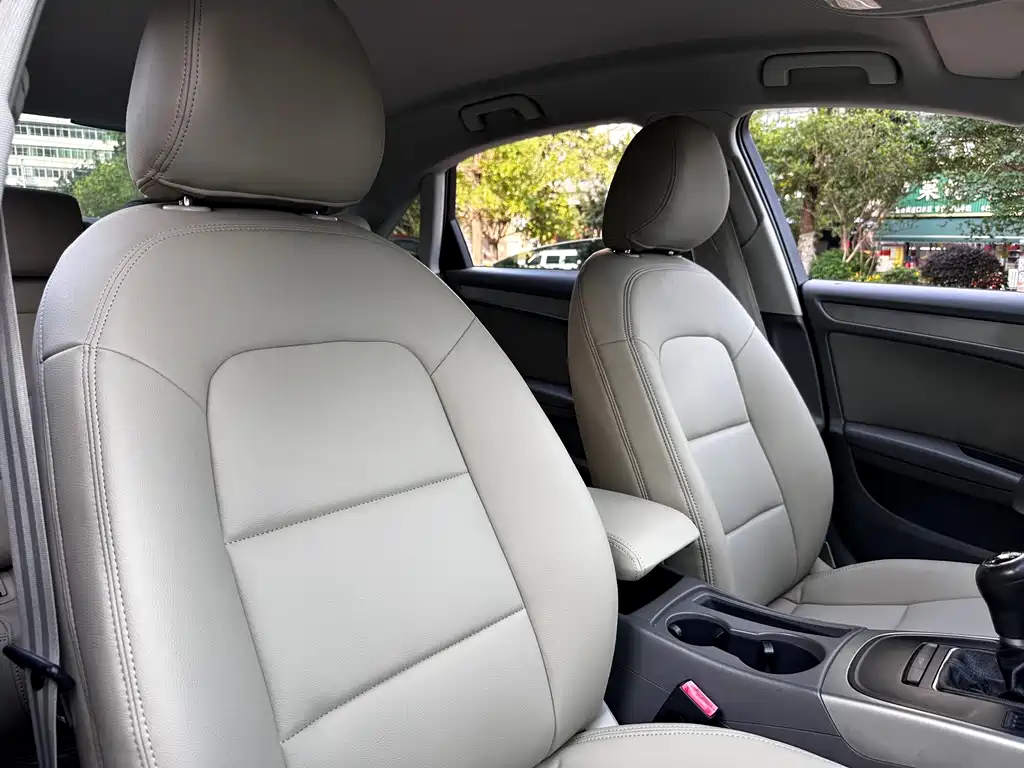 Audi A4L 2012 1.8 TFSI Manual Comfort Edition