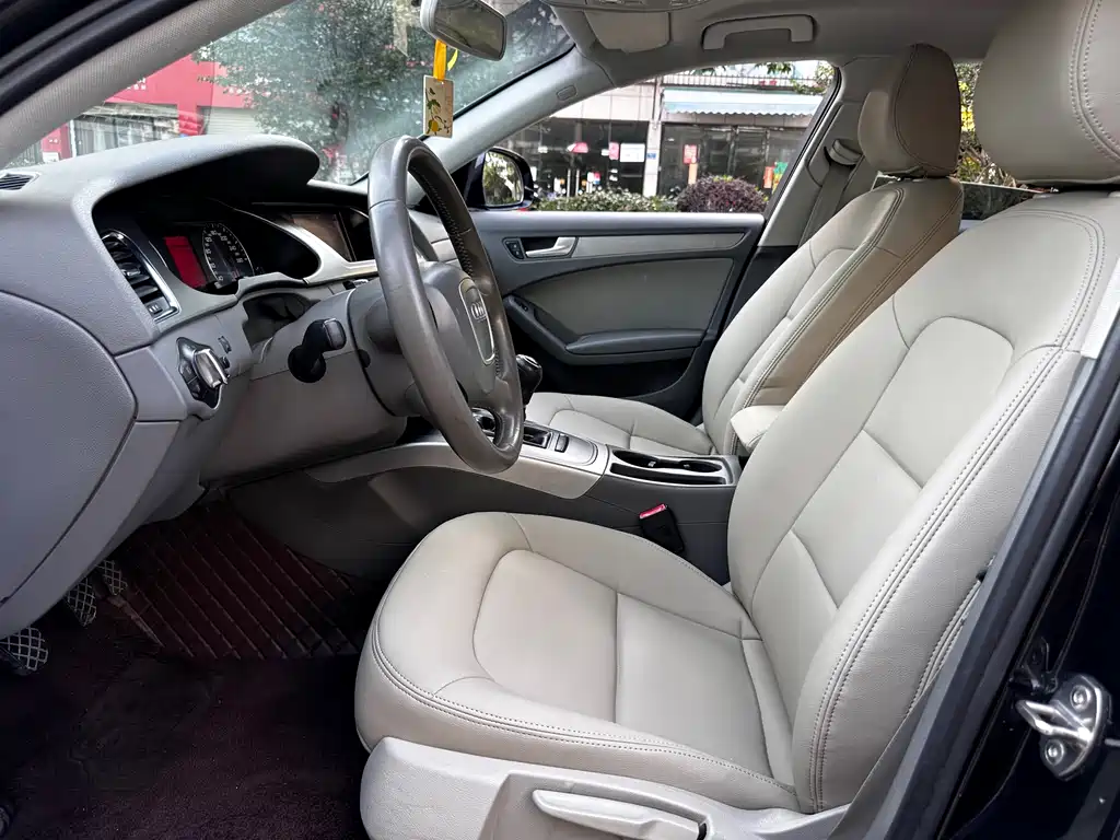 Audi A4L 2012 1.8 TFSI Manual Comfort Edition