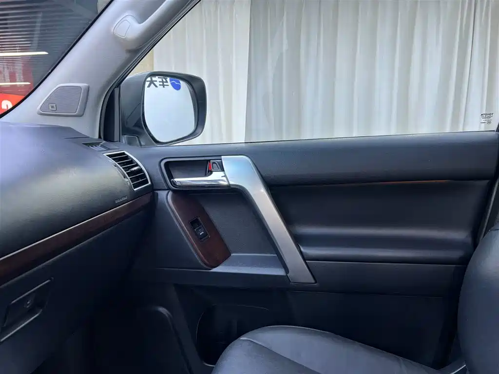 Toyota Prado 2016 3.5L Automatic TX-L NAVI