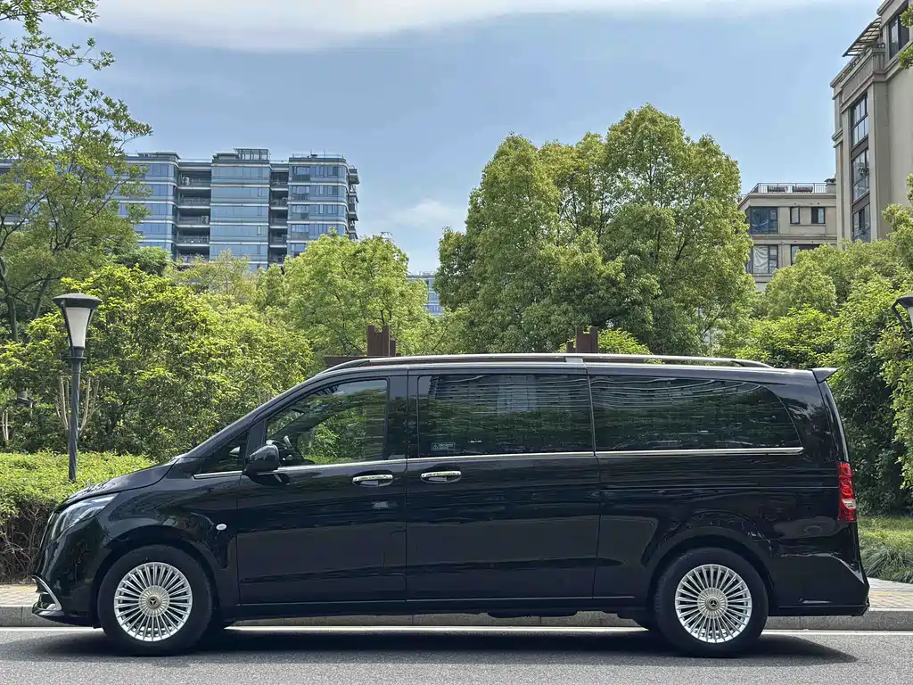 Mercedes-Benz Vito 2023 2.0T Business Edition 7-Seater