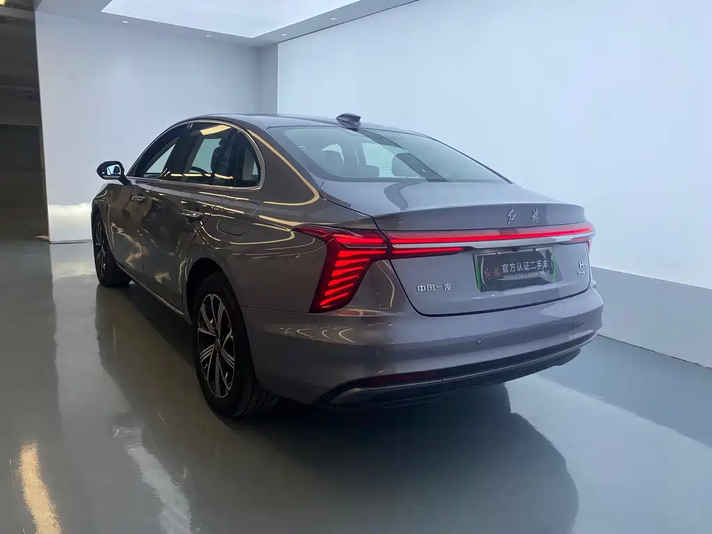 Hongqi H5 PHEV 2025 170 Super Hybrid Edition