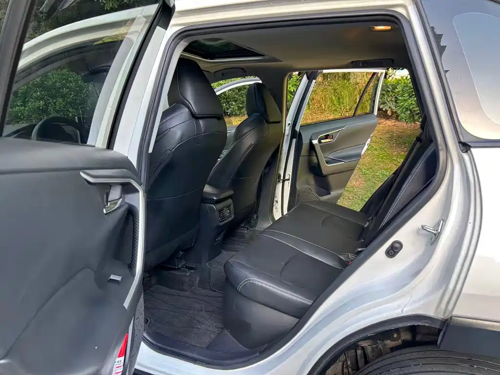 Toyota Wildlander 2020 Hybrid 2.5L E-CVT AWD Luxury Edition