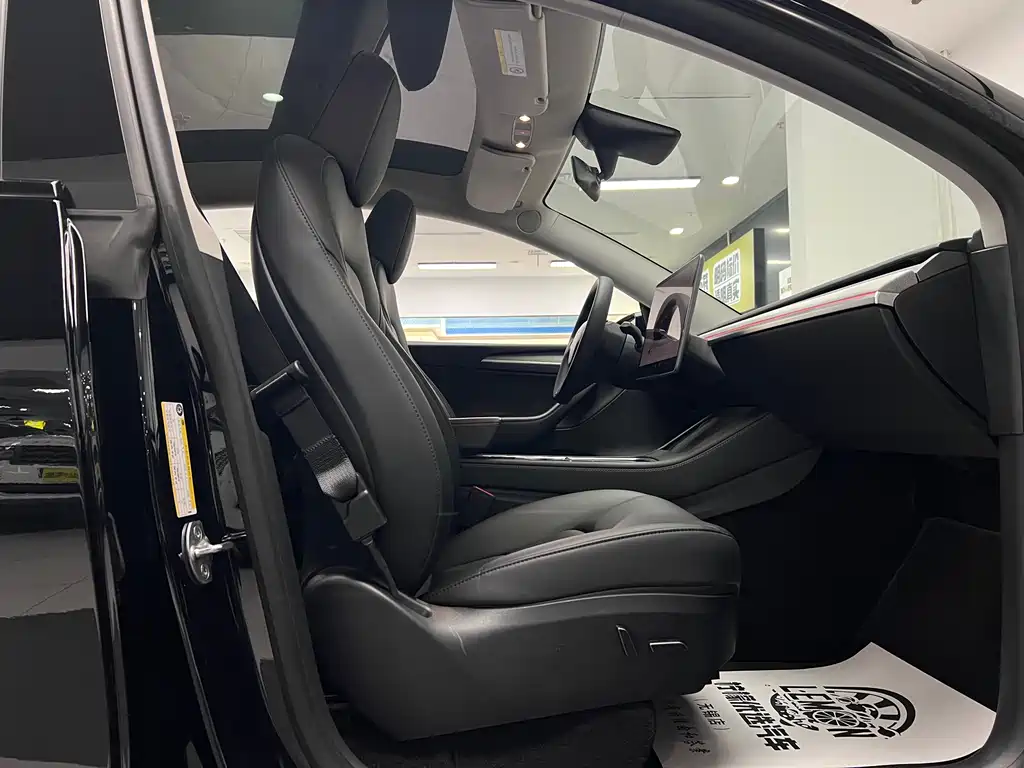 Tesla Model Y 2023 Long Range All-Wheel Drive