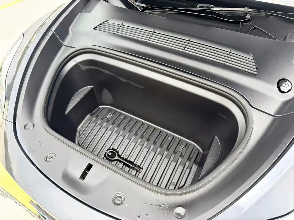 Model Y Long Range All-Wheel Drive