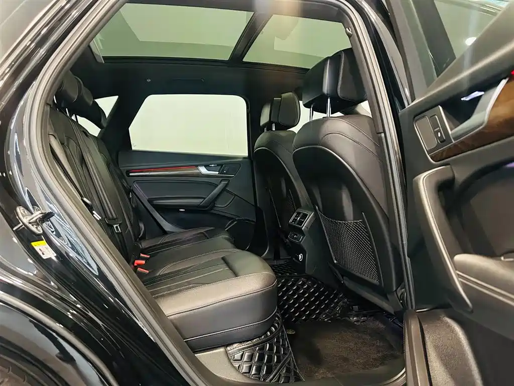 Audi Q5L 2023 40 TFSI Luxury Dynamic Edition