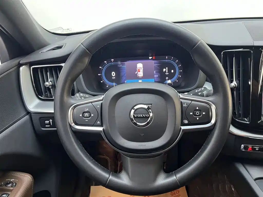 Volvo XC60 2022 B5 AWD Inscription