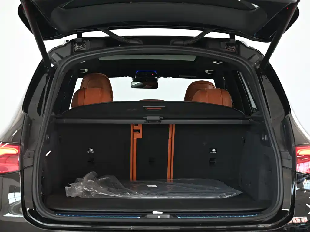 Mercedes-Benz GLC 300 L 4MATIC Dynamic 5-Seater 2023 Facelift