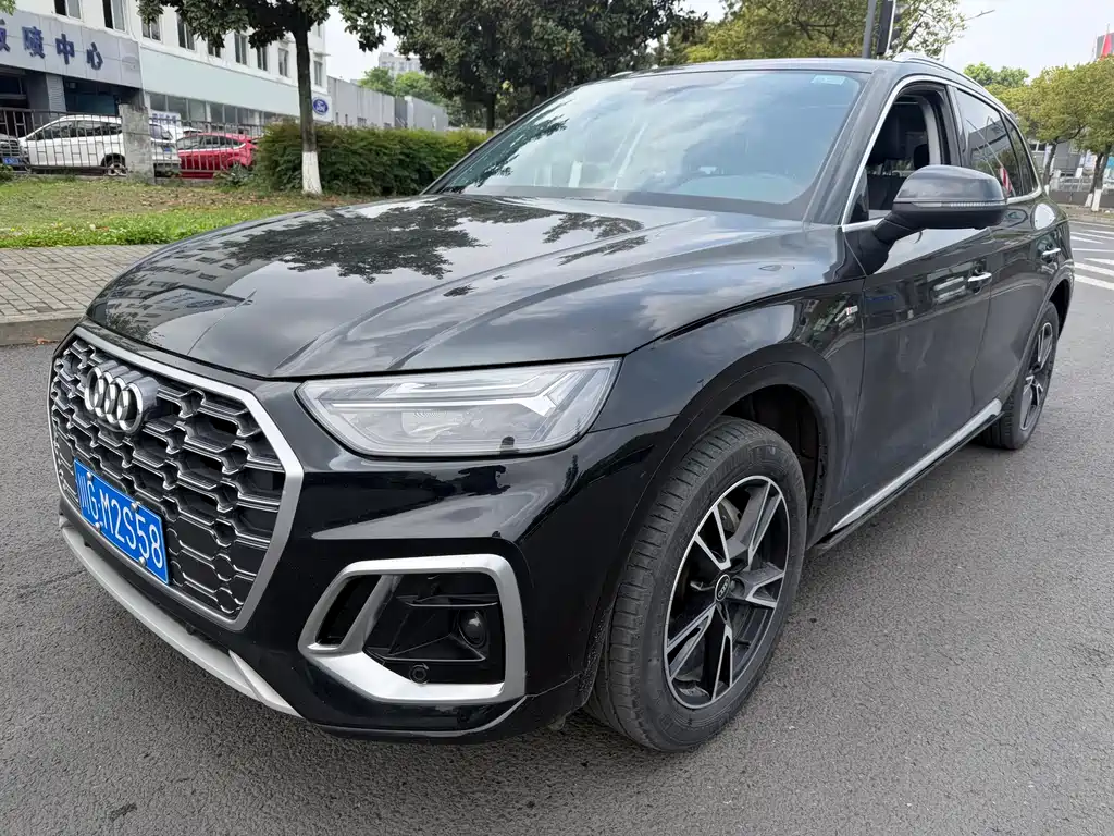 Audi Q5L 2023 40 TFSI Fashion Dynamic Edition