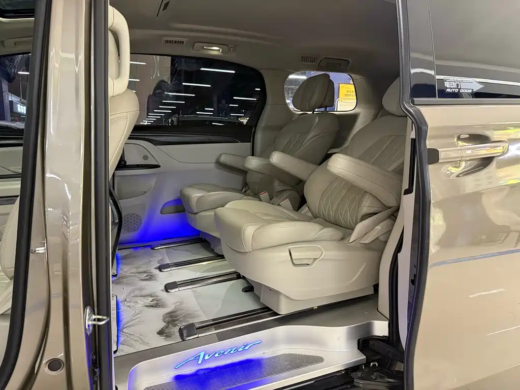 Buick GL8 2021 ES Luxury 653T Comfort Model