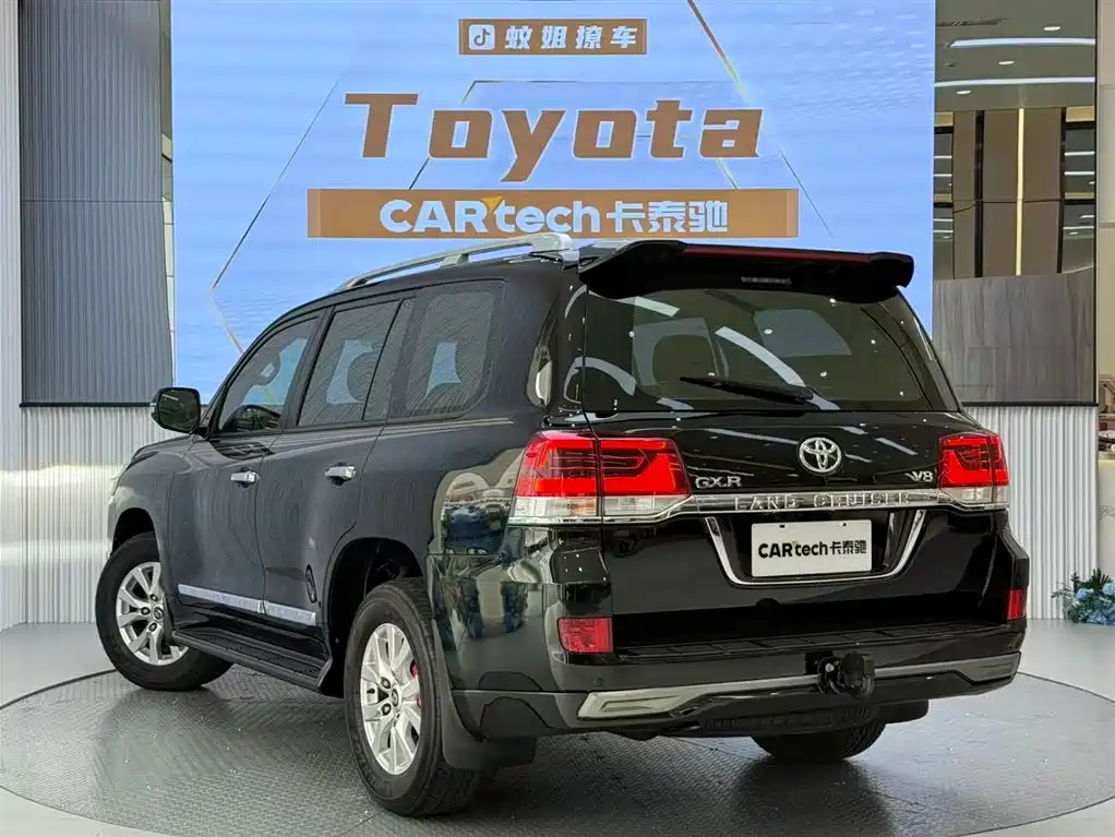 Land Cruiser (Import) 2019 4.6L Middle East Edition
