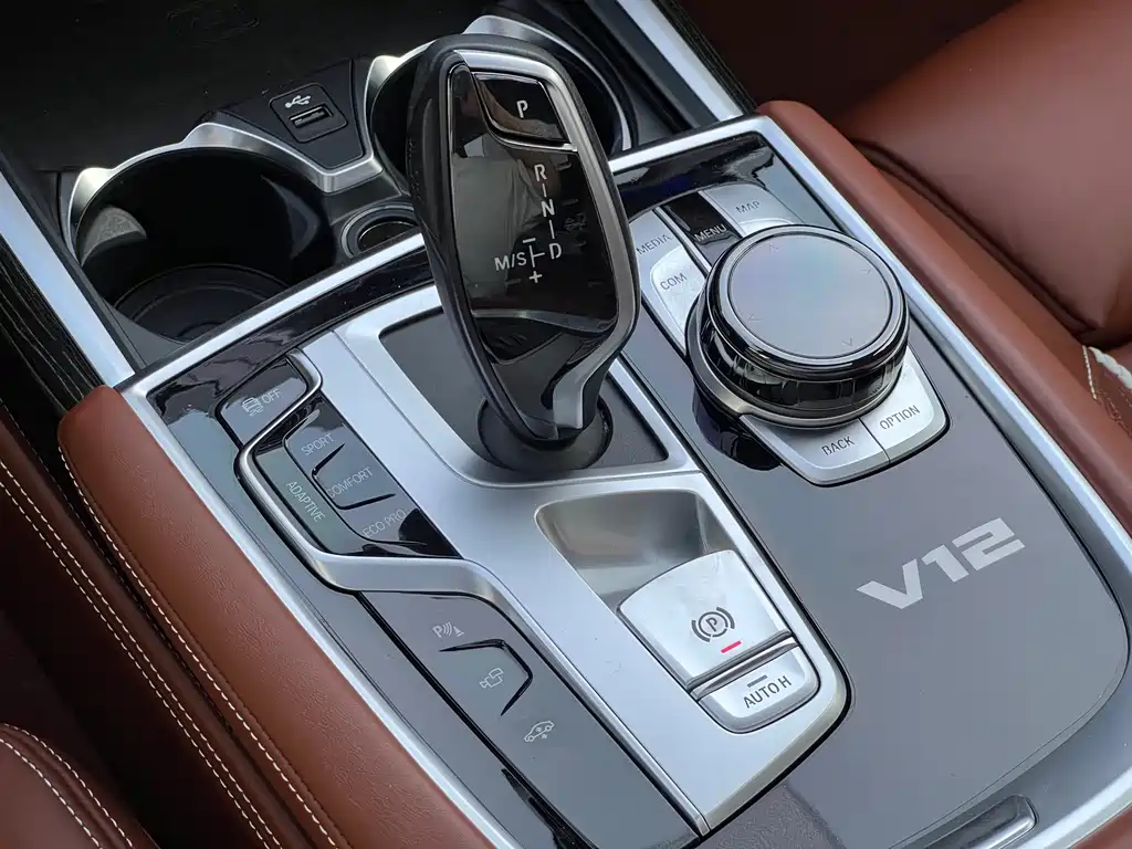 BMW 7 Series 2019 M760Li xDrive V12 M Sport Package