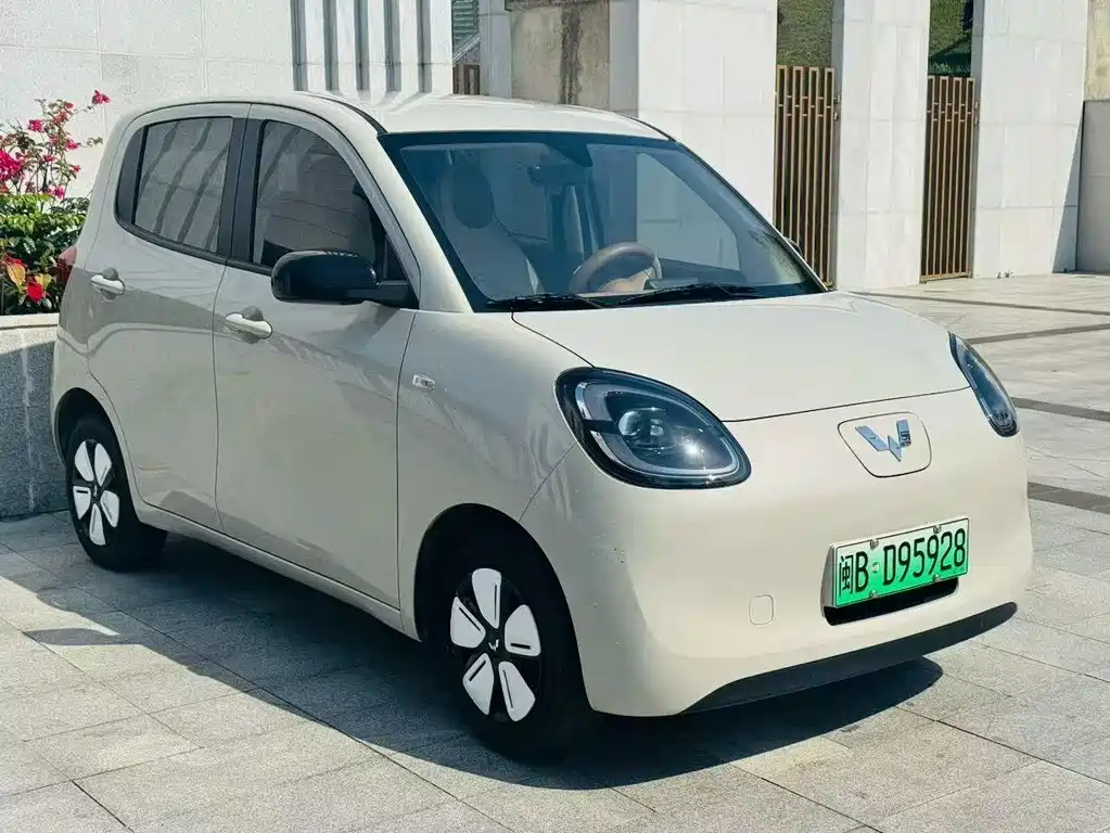 Wuling Hongguang MINI EV 2025 4th Generation 4-Door Advanced Edition