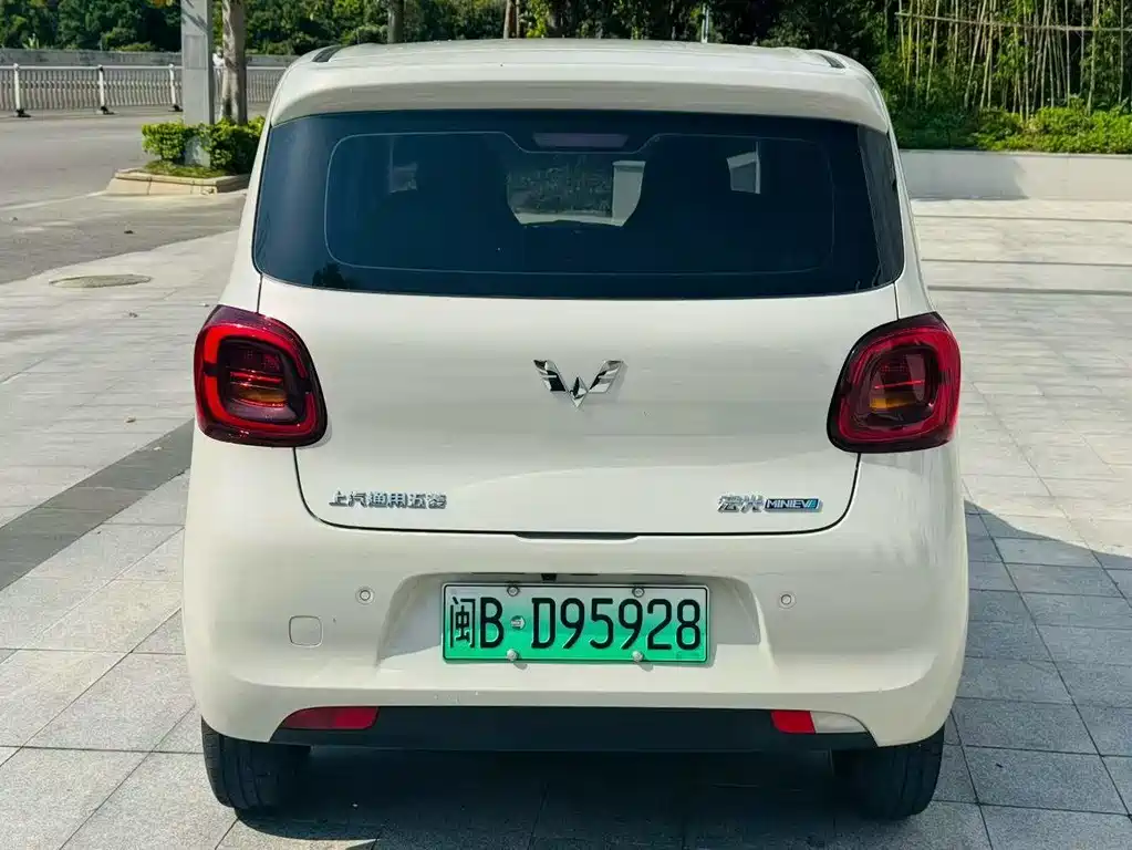 Wuling Hongguang MINI EV 2025 4th Generation 4-Door Advanced Edition