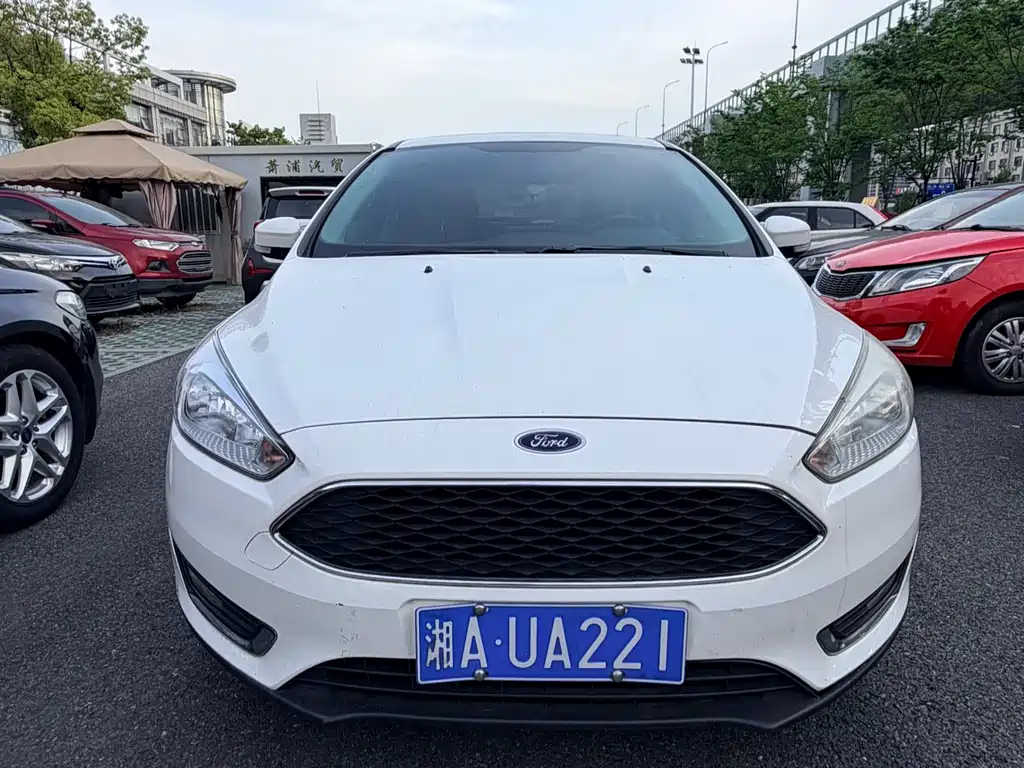 Ford Focus 2017 Hatchback EcoBoost 125 Automatic Trend Edition Smart Drive