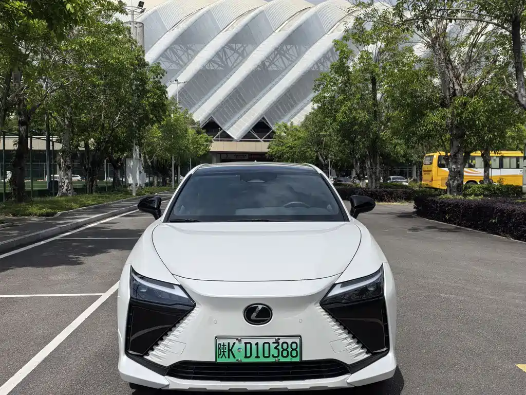 Lexus RZ 2023 450e AWD Luxury Edition