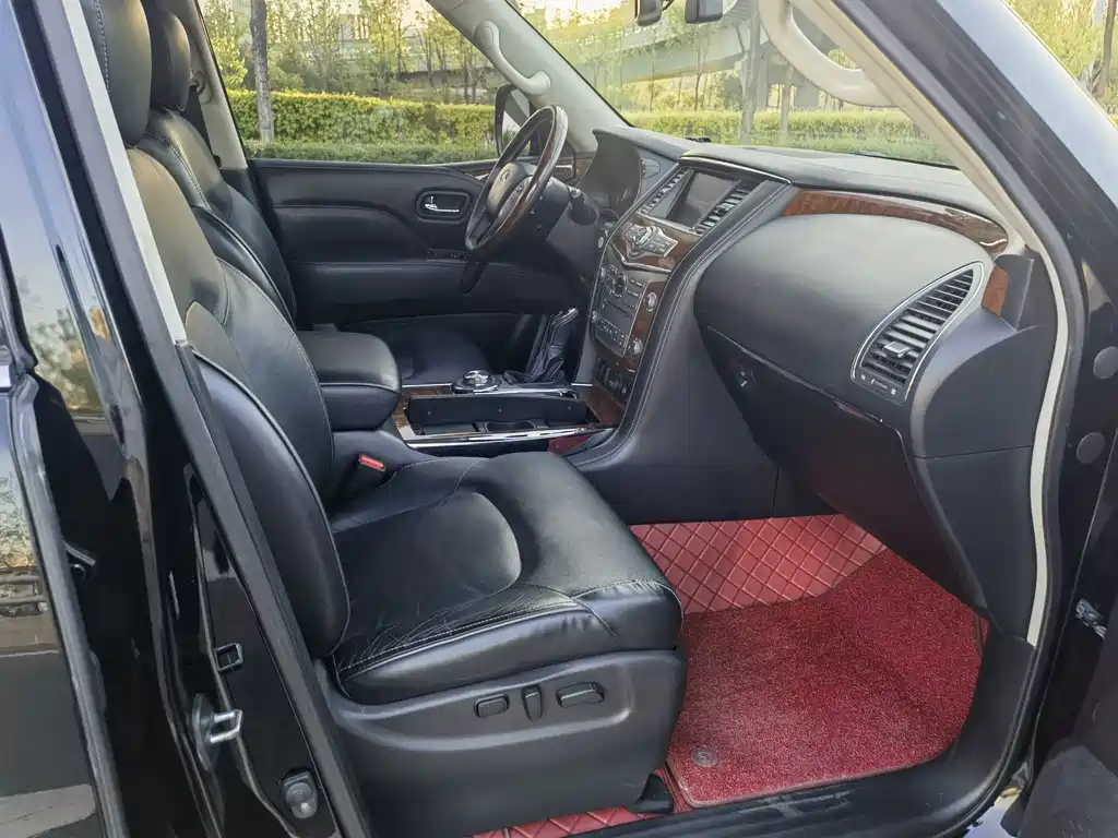 Infiniti QX80 2016 5.6L 4WD