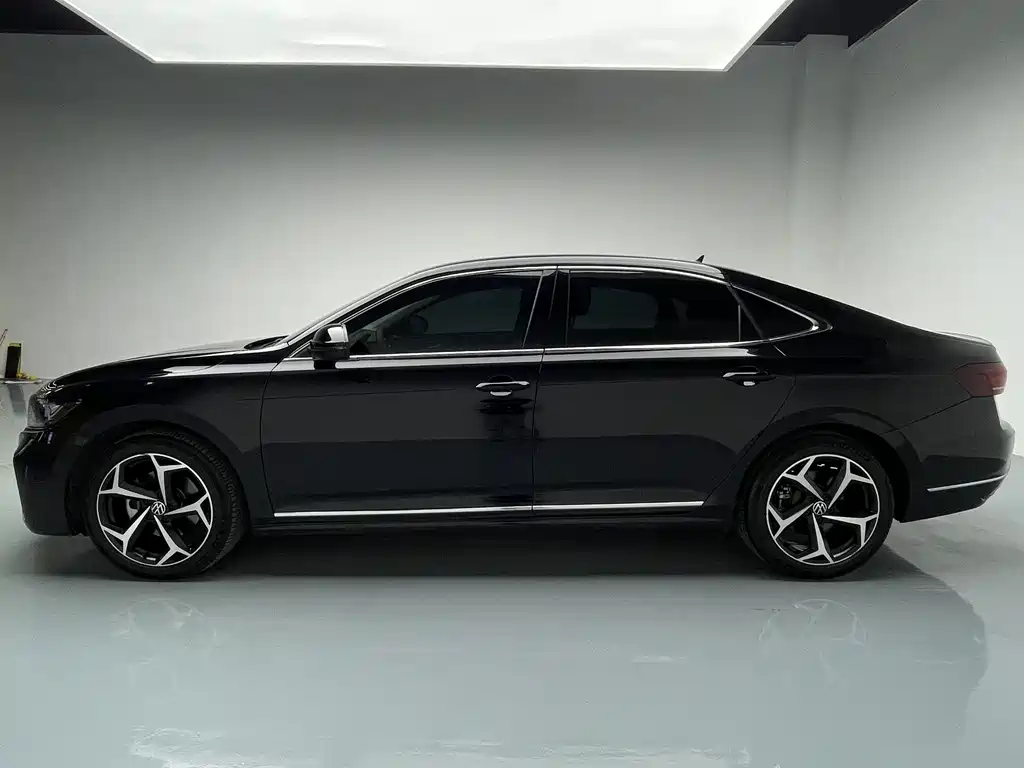 Volkswagen Passat 2024 380TSI Starlight Elite Edition