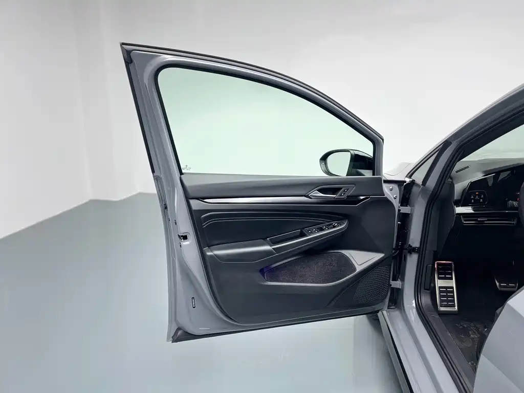 Golf 2023 Facelift 280TSI DSG R-Line Lite