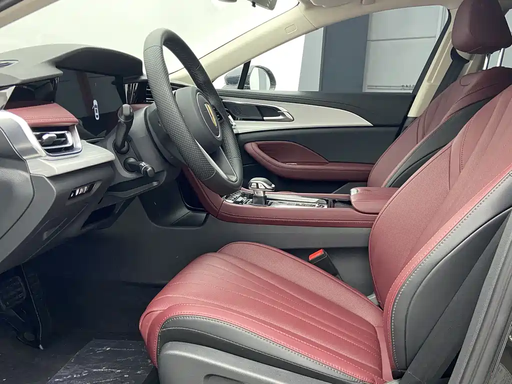 Hongqi H5 PHEV 2025 130 Super Hybrid Edition
