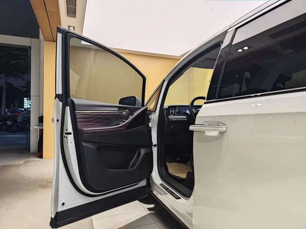 GAC Trumpchi M8 2024 Master Series 400T Supreme Edition
