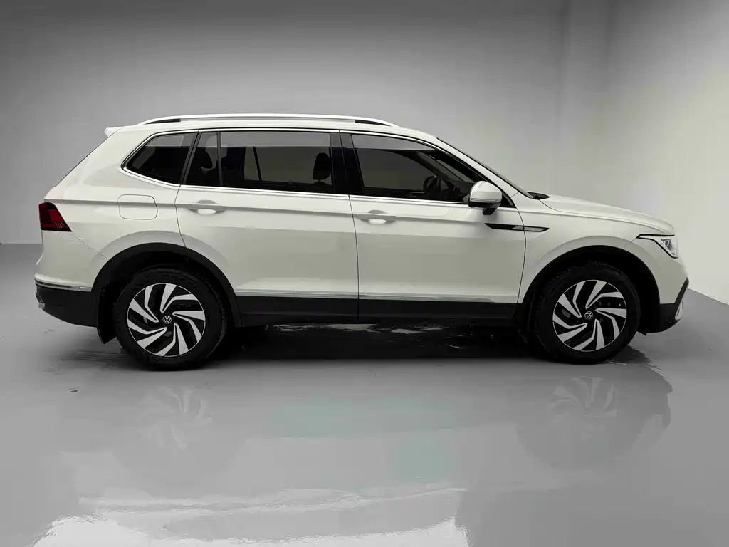 Volkswagen Tiguan L 2022 330TSI Automatic FWD Zhixiang Edition
