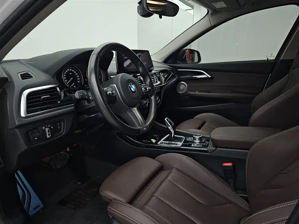 BMW 1 Series 2023 125i M Sport Night Edition
