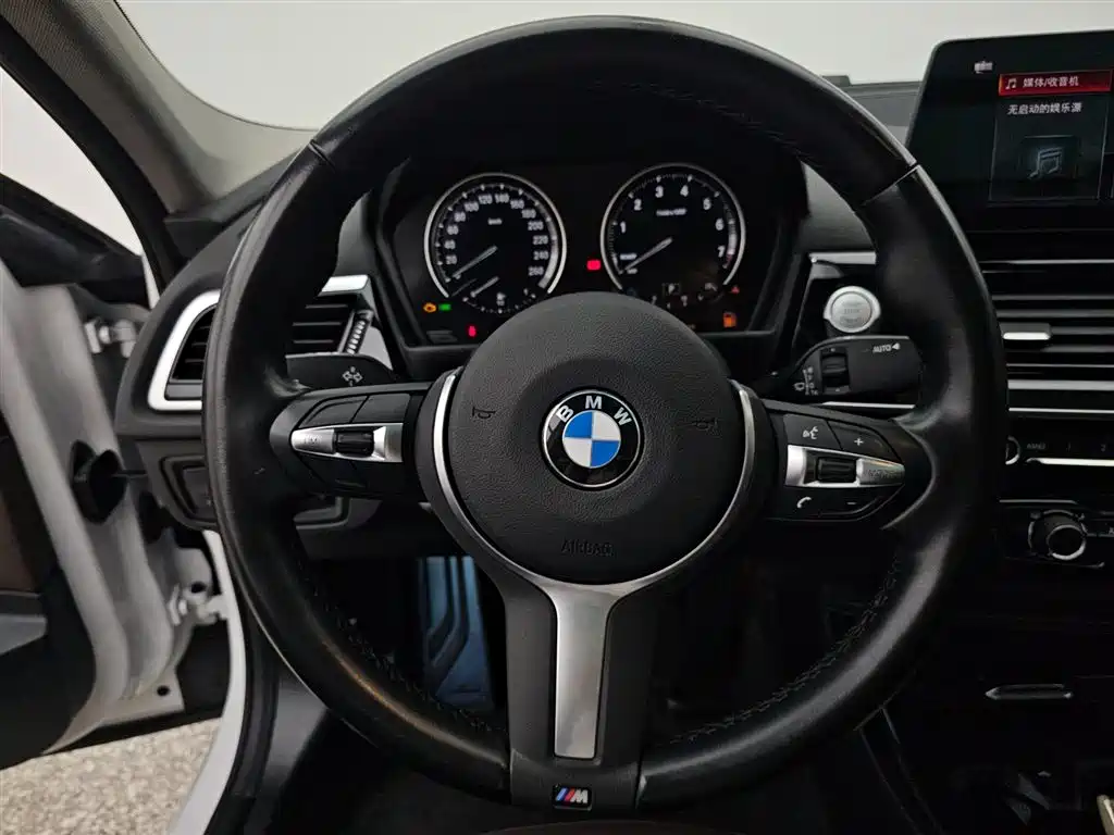 BMW 1 Series 2023 125i M Sport Night Edition