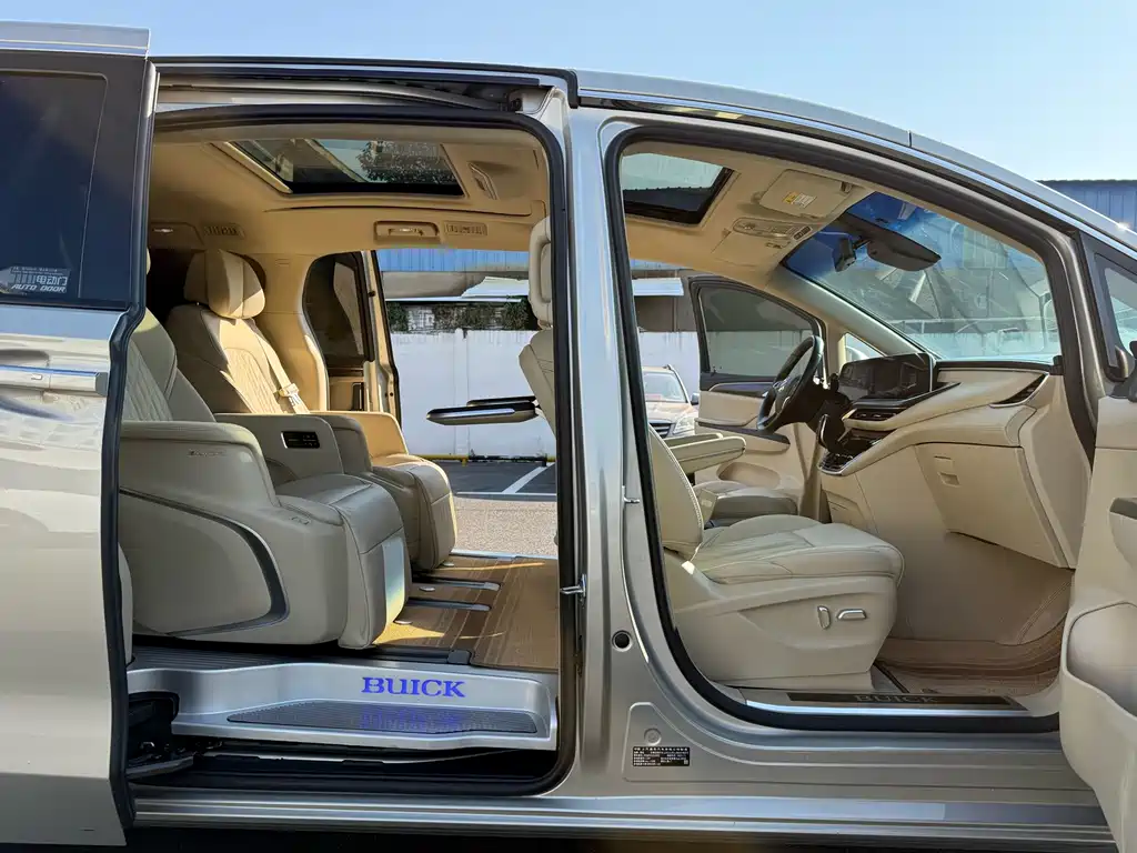 Buick GL8 2022 ES Land Business Class 653T Luxury Model