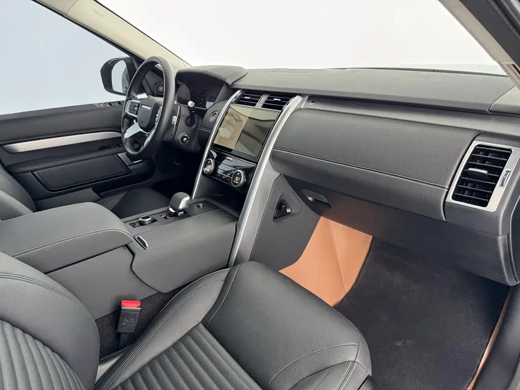 Land Rover Discovery 2024 360PS Dynamic SE