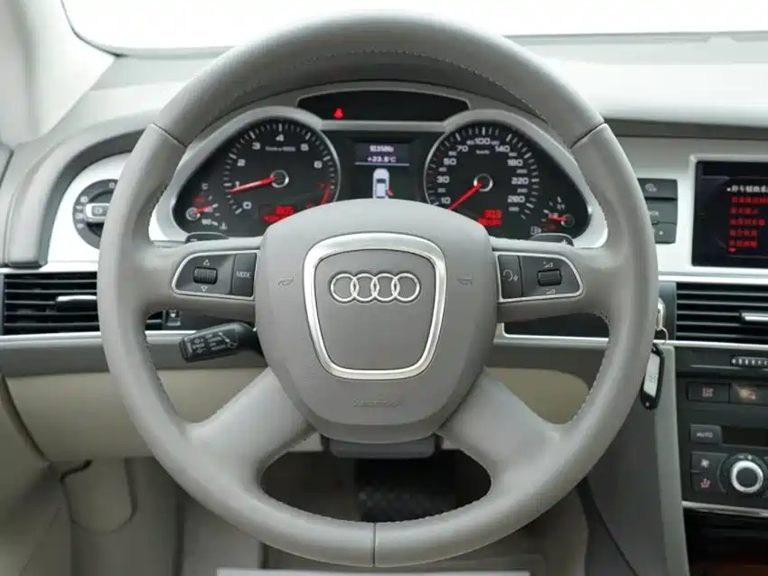Audi A6L 2010 2.4L Technical Edition