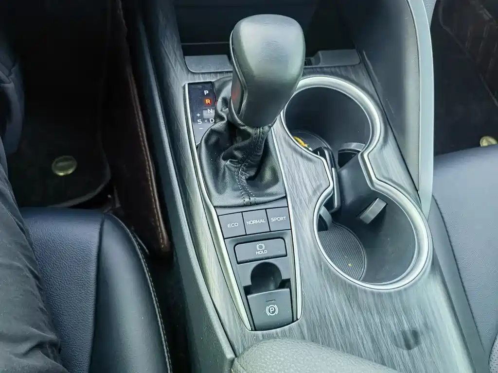 Camry 2023 2.5G Luxury Edition