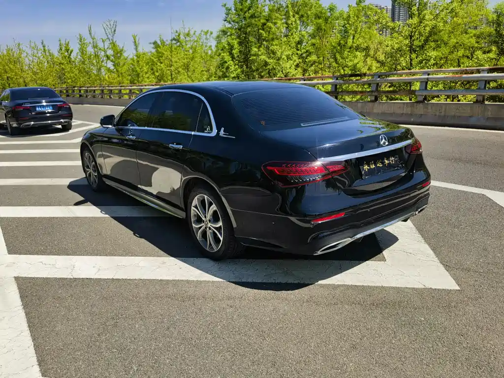Mercedes-Benz E-Class 2022 Facelift II E 300 L Sport Fashion Edition