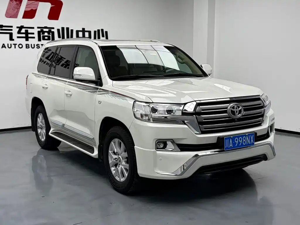 Toyota Land Cruiser (Import) 2017 5.7L VXR