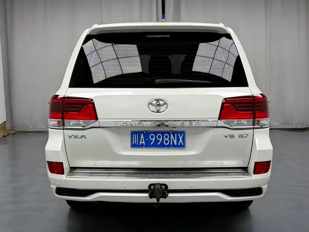 Toyota Land Cruiser (Import) 2017 5.7L VXR