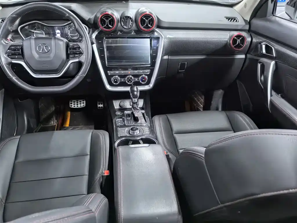 Beijing BJ20 1.5T CVT Luxury