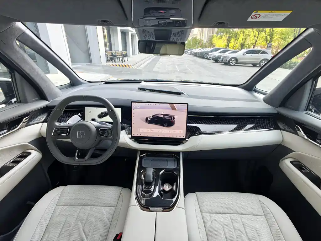 Zeekr 009 2024 7-Seater Aisle Edition AWD 108kWh