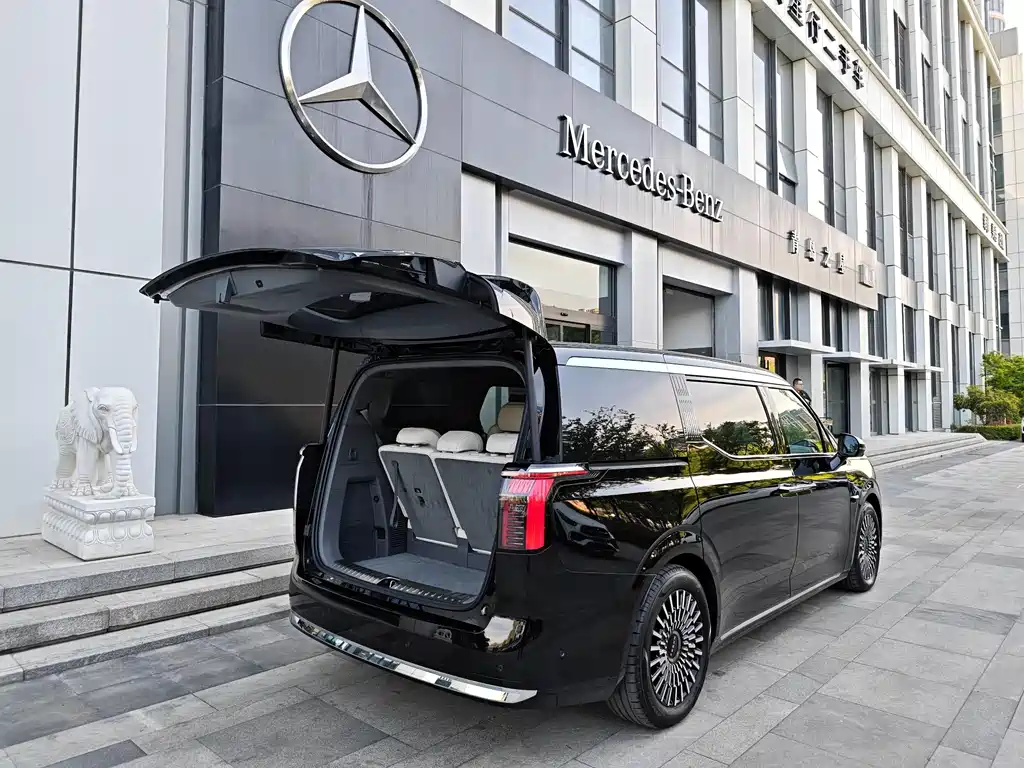 Zeekr 009 2024 7-Seater Aisle Edition AWD 108kWh