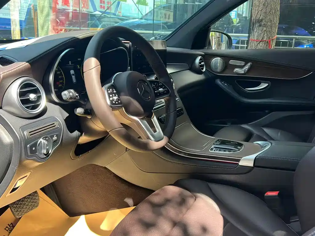 2022 Mercedes-Benz GLC 300 L 4MATIC Dynamic