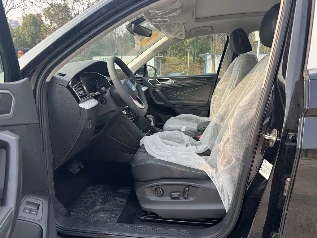 Tiguan L PHEV 2023 430PHEV Plug-in Hybrid Premium Edition