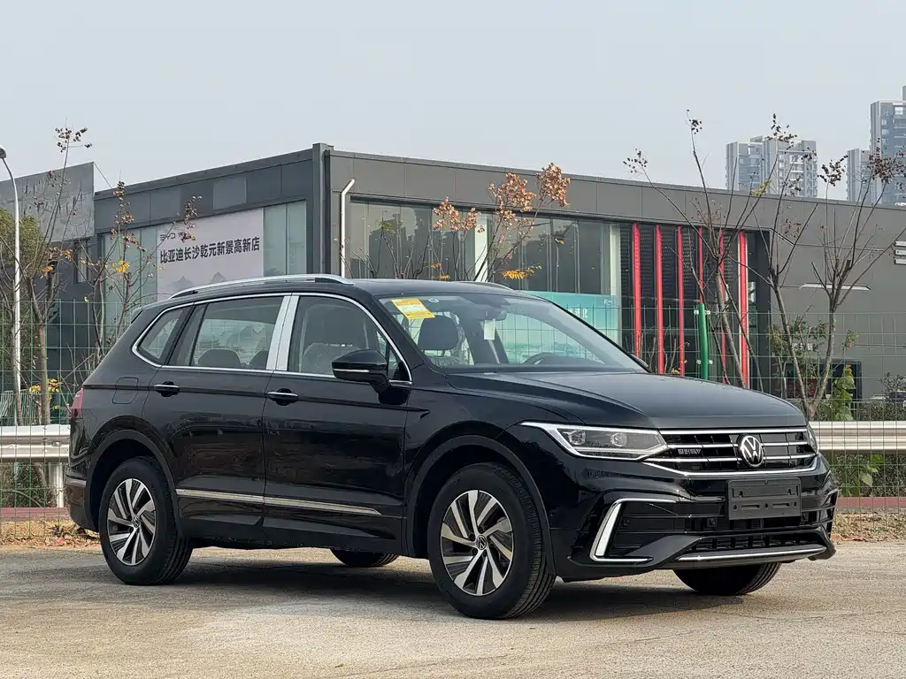 Tiguan L PHEV 2023 430PHEV Plug-in Hybrid Premium Edition